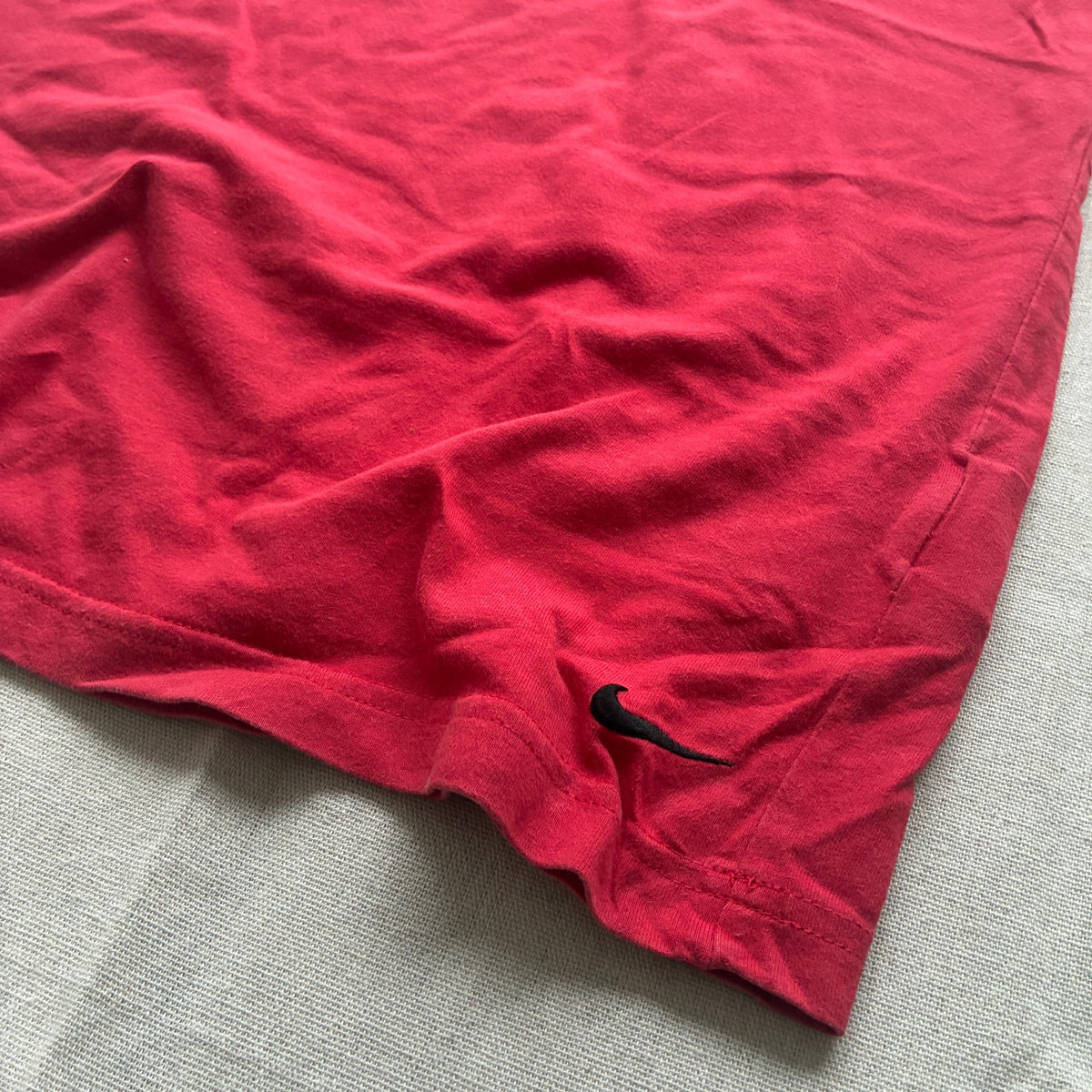 Nike Manchester United Red Graphic T-Shirt Size S - Image 2