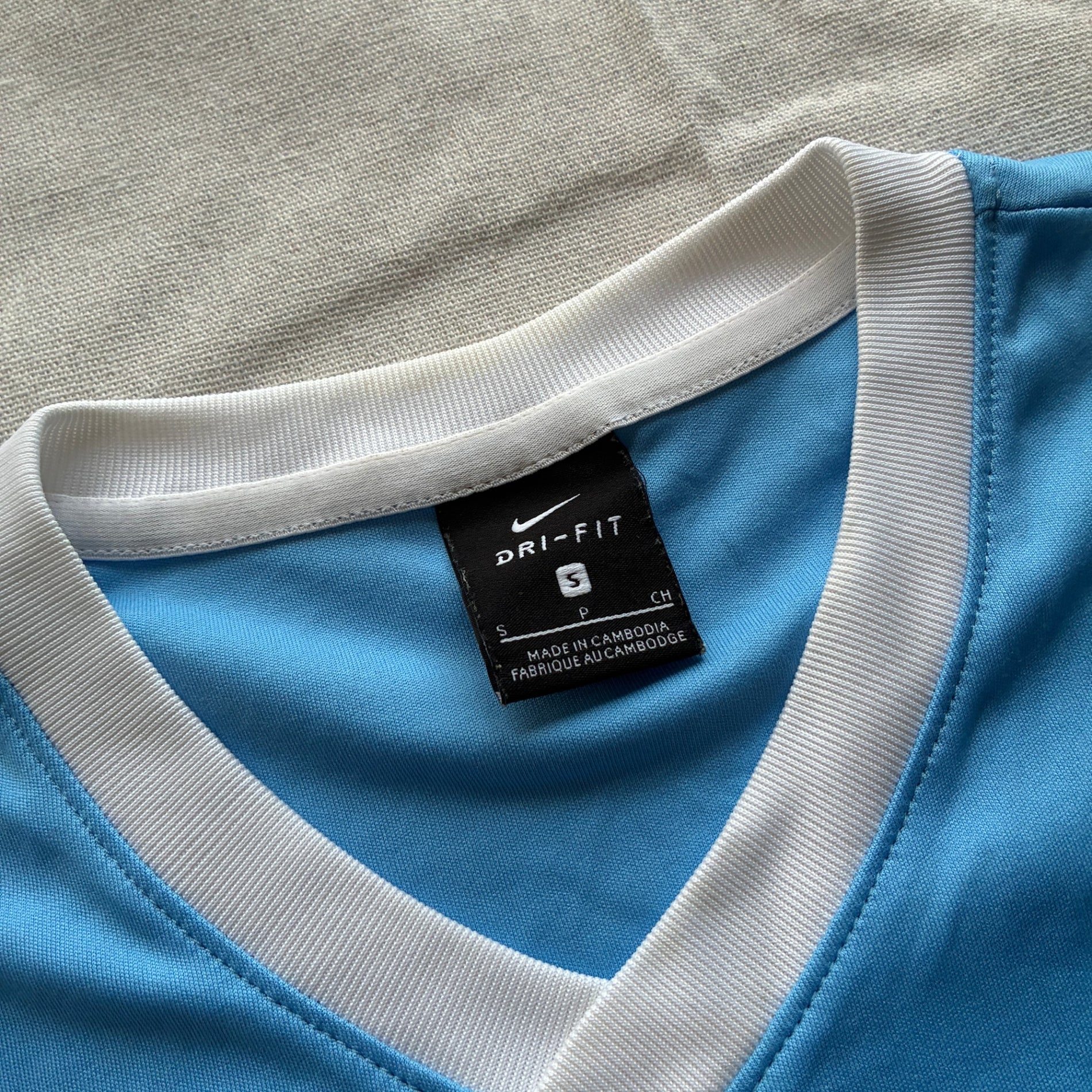 Nike Team Dri-FIT Soccer Jersey Light Blue Navy Size S - Image 4