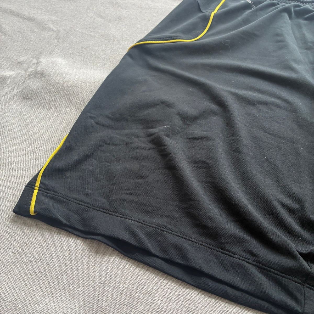 Nike Total 90 Dri-FIT Athletic Training Shorts Black Yellow Size M - Image 2